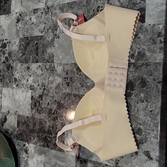 New Bee Na Bra - Picture 6 of 12